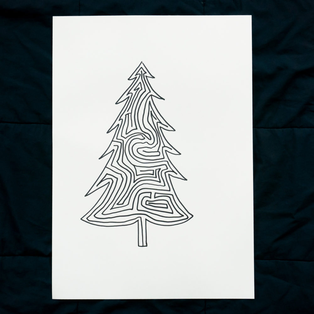 Handgezeichnetes Weihnachtsbaum-Labyrinth-Kunstwerk