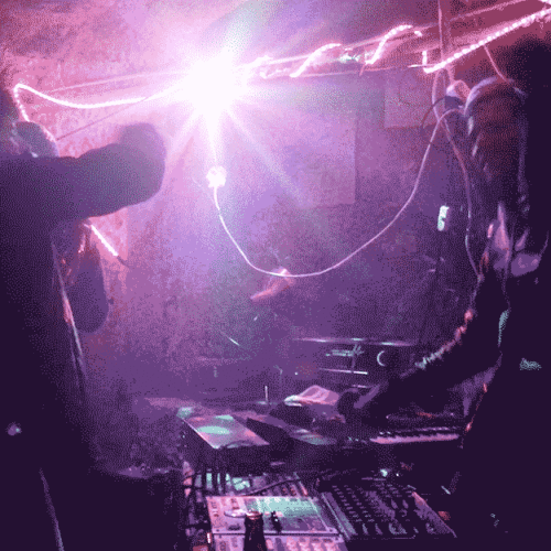 Foerb macht Musik und freut sich