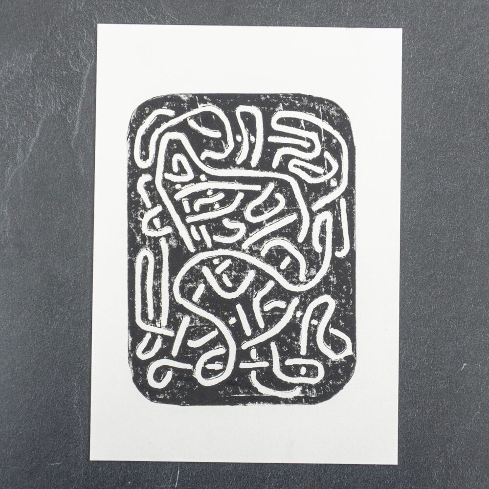 Linolschnitt Labyrinth VI, schwarz auf weißem Papier, ca. A5