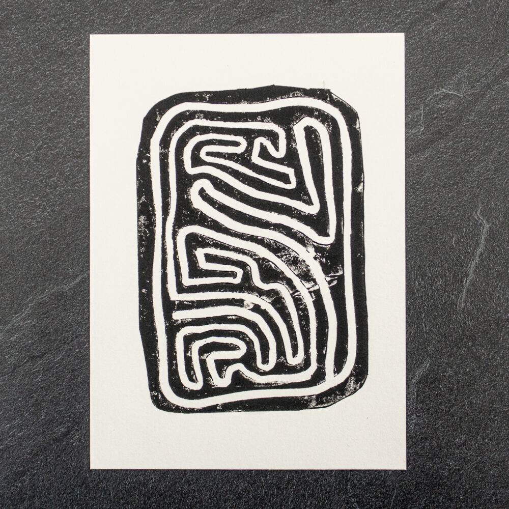 Linolschnitt Labyrinth VII, schwarz auf weißem Papier, ca. A6
